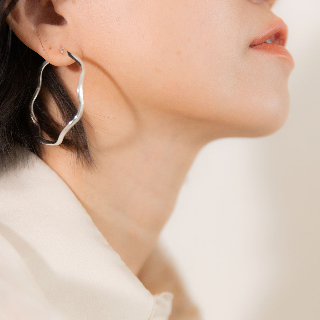 Sasha 波浪C型耳環