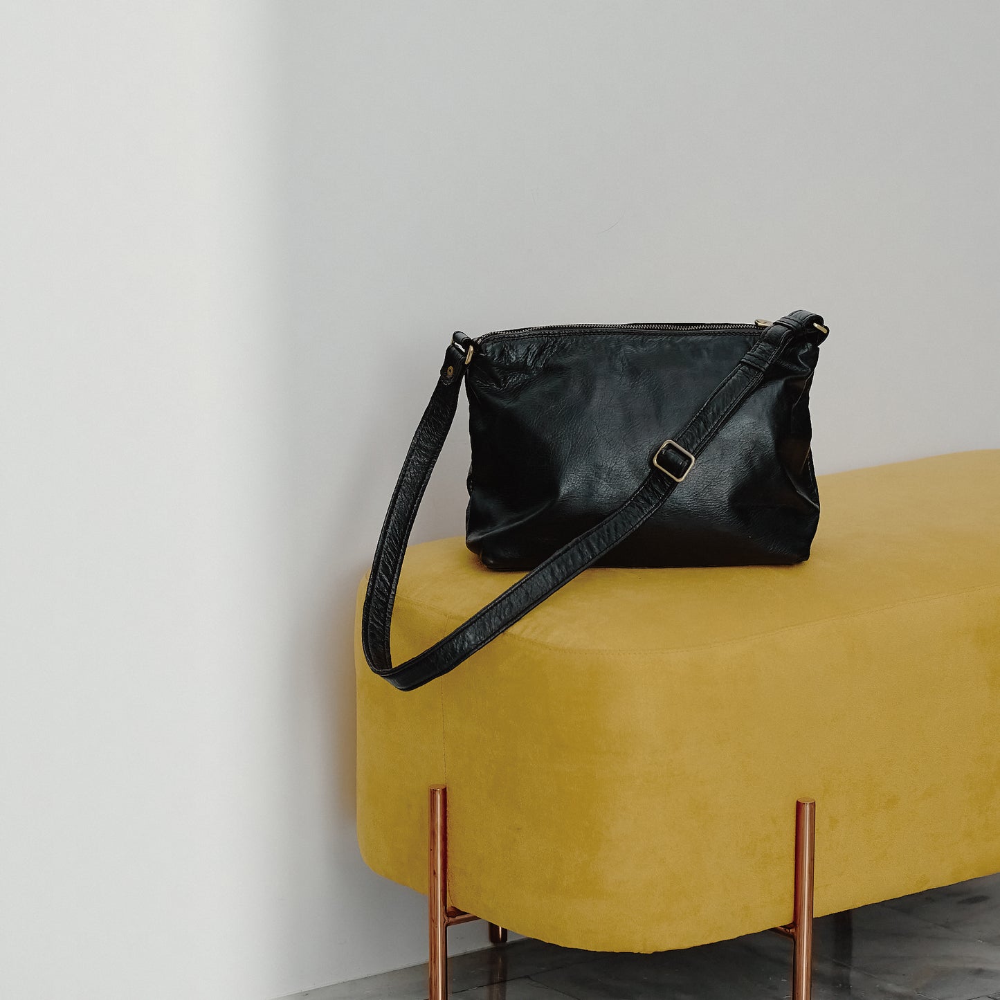 Elvira Full Grain Shoulder Bag