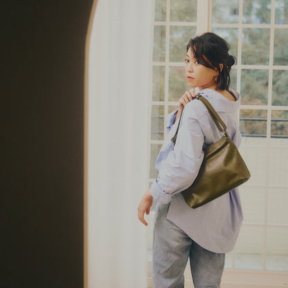 Elvira Full Grain Shoulder Bag