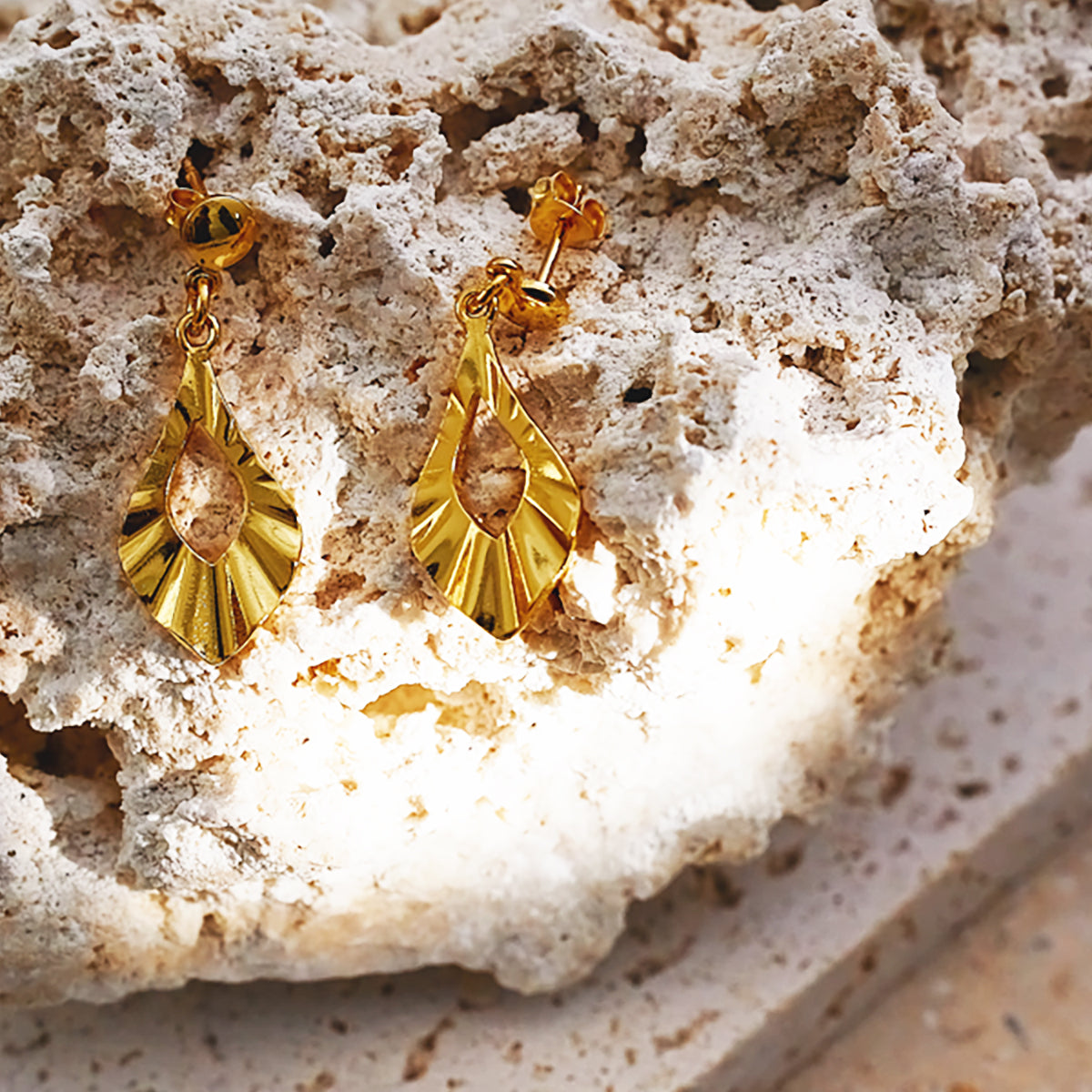 Maya Dangling Earrings