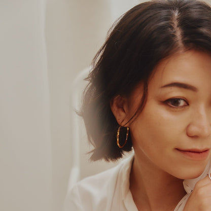 Elena 旋繞 C 型耳環