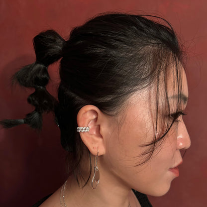 Ivy 亮鑽麻花耳骨夾（單支）