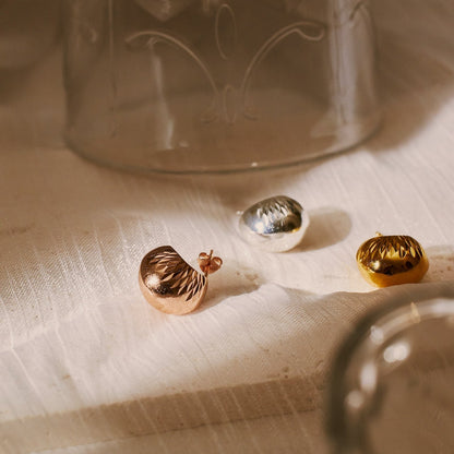  LUNA Engraved Crescent Earrings 
