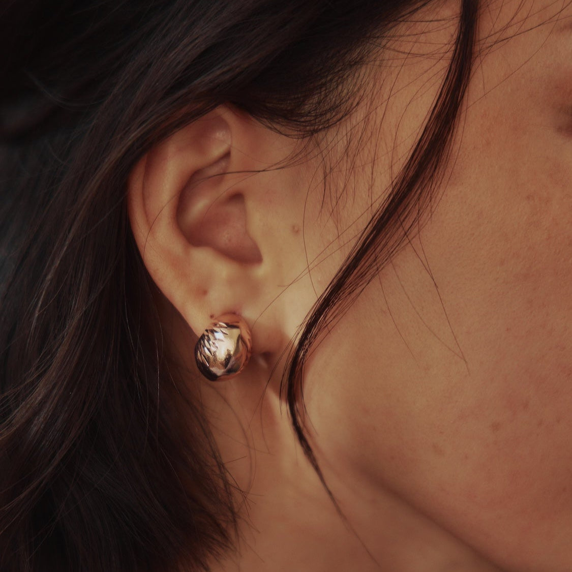  LUNA Engraved Crescent Earrings 