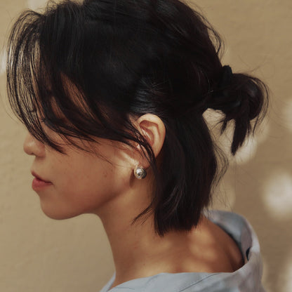  LUNA Engraved Crescent Earrings 