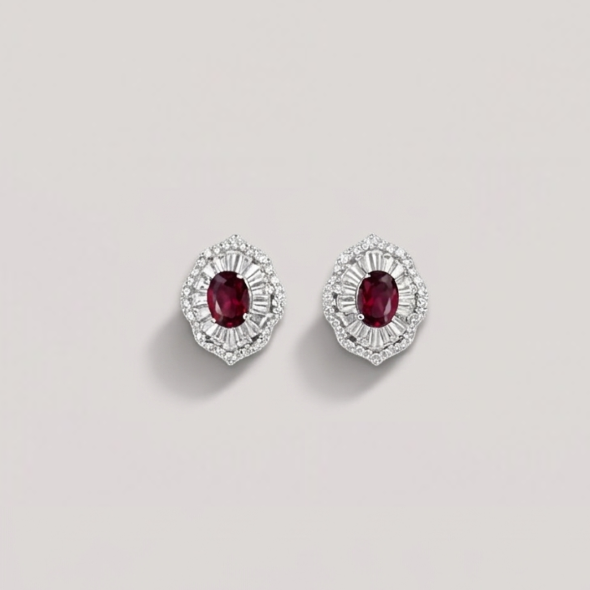 Sterling Silver｜Lea Halo Oval Earrings – Garnet Red