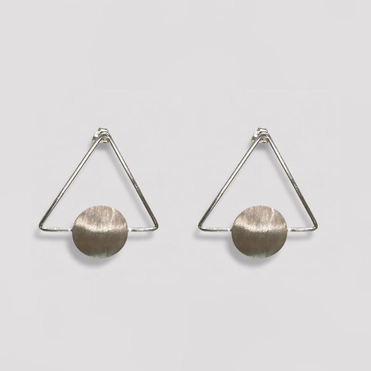 Sterling Silver｜Tess triangle frame earrings with coin