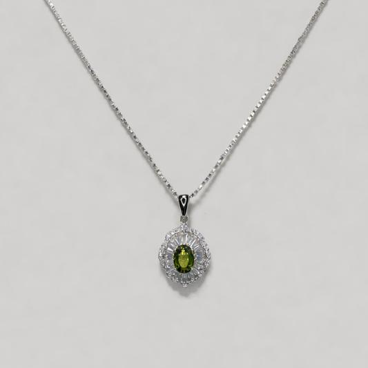 Zoya Halo Oval Necklace – Olive Green